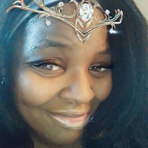 Meet your Posher, Ayesha